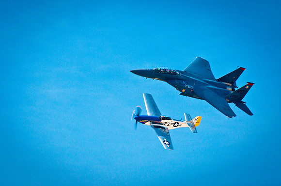 Heritage Flight Gunfighter Skies 2011