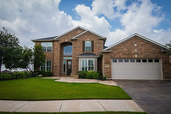 Ground Level photo of 10001 Grandview in Denton Texas